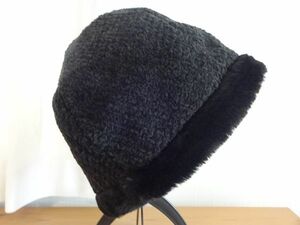∀ DIGNITY DEVICE ∀ レディース・婦人用　黒色帽子　フカフカ ニット帽　サイズ５８・５cm　キャップ　帽子　