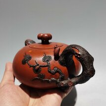 ◆古寳堂◆近現代 紫砂壺 松鼠壺 汪寅仙 紅泥 茶具 茶道品 極細工 古置物 古擺件 中国古美術 時代物 古董品_画像3