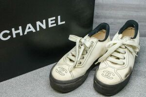 ☆★ シャネル レースアップ スニーカー35 サイズ キャンバス アイボリー×ブラック ココマーク CHANEL