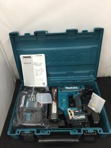 【未使用】makita(マキタ) 40v 40㎜充電式仕上釘打 (2.5Ahバッテリx1/充電器/ケース) FN001GRD　　/IT0GUNS8VXP6