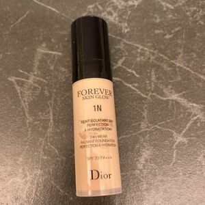 ディオール　スキンフォーエヴァー　フルイドグロウ　1N 5ml Dior リキッドファンデーション　