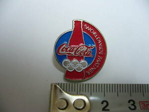コカコーラ ピンバッジ / 2004 アテネオリンピック ☆ Coca-Cola コンツアーボトル コカ・コーラ ピンバッチ / 送料120円
