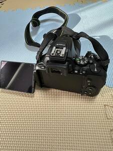美品　Nikon デジタルカメラ D5600 ケース付　レンズ２本付300mm ,55mm