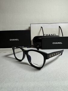 シャネル　CHANEL メガネ　フレーム　伊達　オシャレ　黒縁