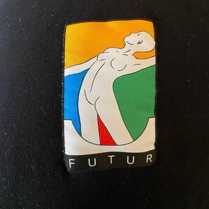 future 黒 パーカー