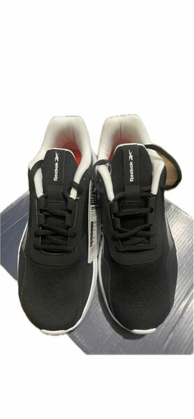 Reebok スニーカー