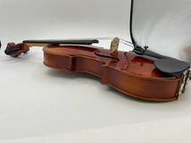 NS34808 SUZUKI スズキ ヴァイオリン No.230 4/4 Anno 2010 弓 肩当て 松脂 ケース付き 弦楽器 バイオリン ケース全長約80cm 本体約60cm_画像5