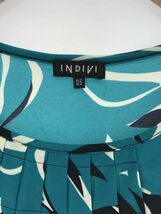 INDIVI インディヴィ 総柄 ノースリーブ カットソー size05/青 ■◆ ☆ eac9 レディース_画像2