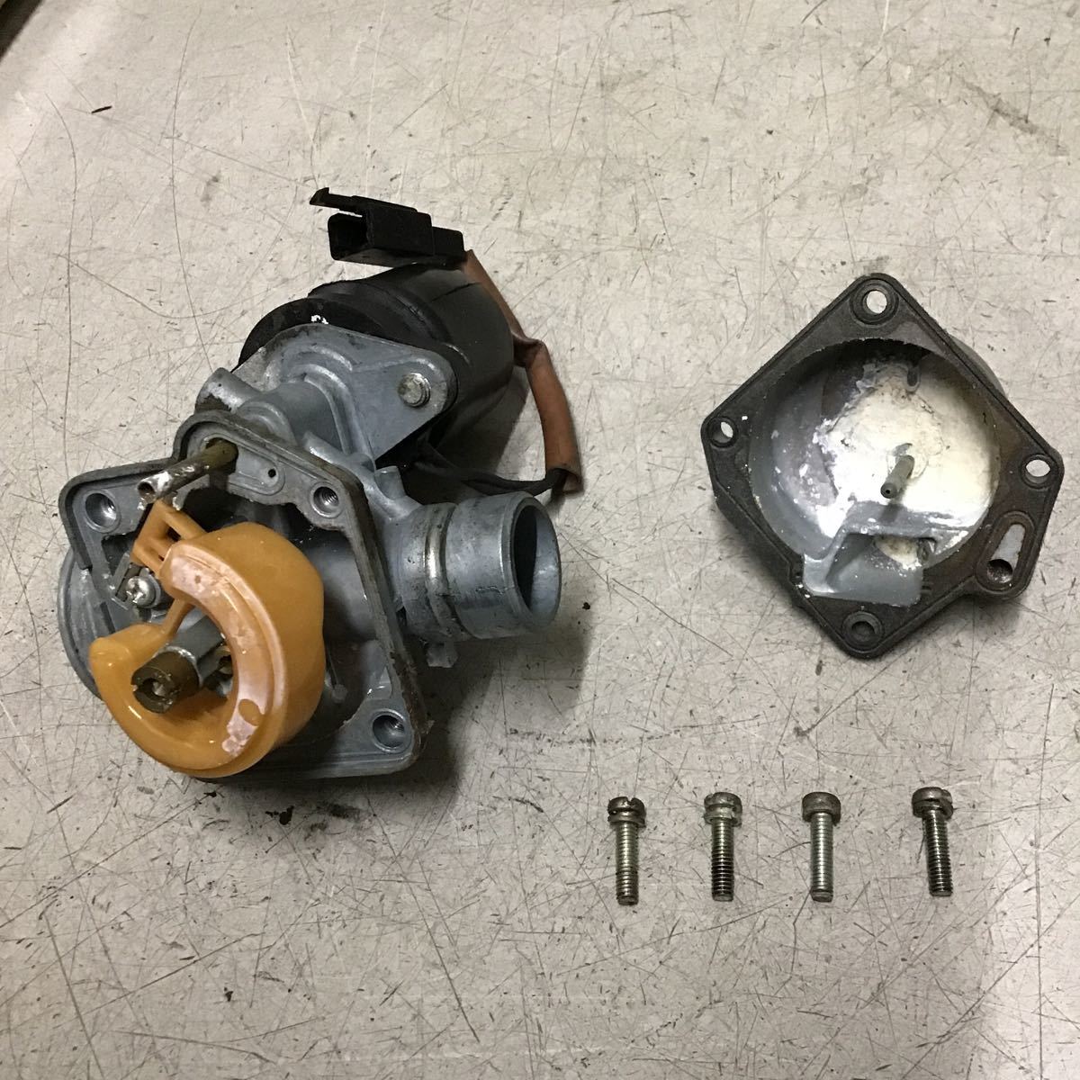 未開封 純正部品 ヤマハ YAMAHA ジョグ80 JOG80 CG80Z スプリング クラッチウェイト1 54V-16626-00 管理No.18086 未開封 純正部品 ヤマハ YAMAHA ジョグ80 JOG80 CG80Z スプリング クラッチウェイト1 54V-16626-00 管理No.18086