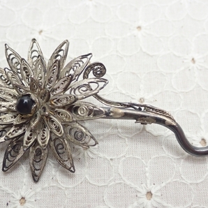 L991 ヴィンテージ ブローチ フィリグリー 線細工 フラワーデザイン Vintage broochの画像2