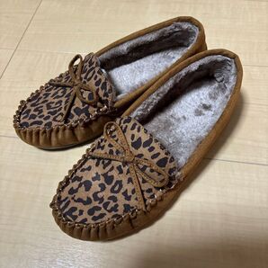 モコモコローヒールシューズ