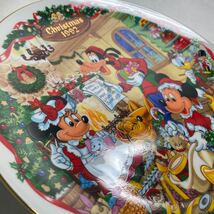 K202-028 希少 東京ディズニーランド クリスマスプレート 1992年 飾り皿 ミッキー ミニー グーフィー ドナルド ダッフィー 現状品_画像3