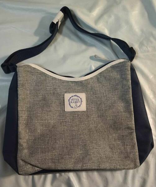 非売品 三菱UFJ信託銀行 限定 ピーターラビット ショルダーバックバッグ Mitsubishi UFJ Trust and Banking Peter Rabbit shoulder bag