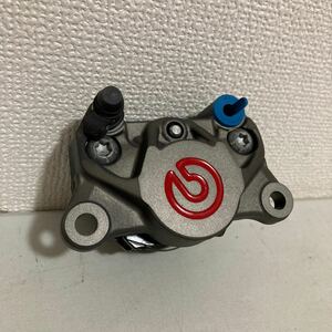 Brembo ブレンボ ブレーキ ブレンボ 2Pキャリパー φ34(34ｍｍ) チタニウム/赤ロゴ 新カニ 取付ピッチ:84mm 商品番号:20.b852.78