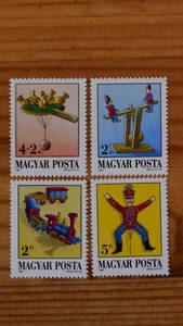 ハンガリー　1988年　アンティーク玩具　4種　未使用切手