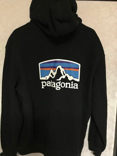 パタゴニア Patagonia パーカー ブラック 黒 patagoniaLサイズオーバーサイズ