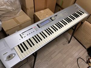 KORG シンセサイザー TRITON Le 76鍵盤