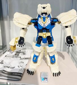 【国内発送】韓国 変形ロボット ハローカーボット ベアハイダー単品　ビーストウォーズ風 シロクマ ロボット