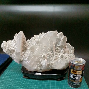 22813 水晶上のマイカ　雲母　鉱石　自然石　観賞石　8.5kg　30cm×15cm×17cm　ブラジル産