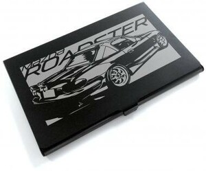 ブラックアルマイト「マツダ(MAZDA) ロードスター」切り絵デザインのカードケース[CC-112]