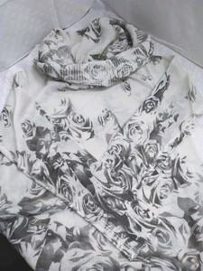 g_t S079 レディース　ファッション　オットー　長袖タートルネックセーター　薄地　Mサイズ　白地にグレーの花柄　未使用品