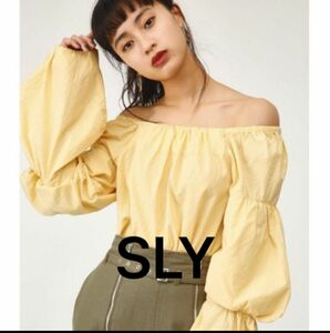 SLY トップス　カットソー　フリーサイズ