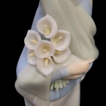 ★Lladr リヤドロ カラーの花束を抱く乙女 4650 フィギュリン 陶器人形 オブジェ_画像5