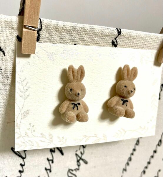 《新品！》うさぎ　ピアス　可愛い　立体　ウサギ　かわいいピアス