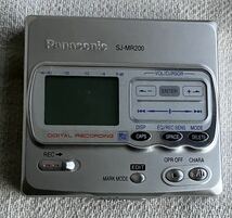ポータブルMDレコーダー Panasonic SJ-MR200-S 説明書有り 付属品多数付き パナソニック 録音 再生 動作確認済み MD プレーヤー _画像2