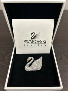 ♪♪#2304 　美品　SWAROVSKI　スワロフスキー スワンモチーフ　ラインストーン　ブローチ　中古品♪♪