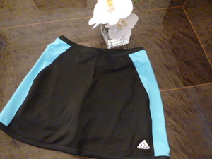 美品＊adidas＊LADY'S＊テニスウェア＊紺Xブルー＊スコート＊M＊クリーニング済み＊格安スタートで^^