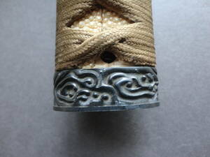 旧家蔵出し品：日本刀の柄　渦模様　兜金象嵌目貫　江戸時代