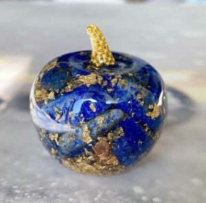 Art hand Auction Good luck attracting orgonite, cute apple with cologne, lapis lazuli, lucky charm, handmade works, interior, miscellaneous goods, ornament, object