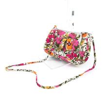 美品◆Vera Bradley ヴェラブラッドリー ミニショルダーバッグ◆ マルチカラー コットン 花柄 キルティング レディース ポシェット bag 鞄_画像3