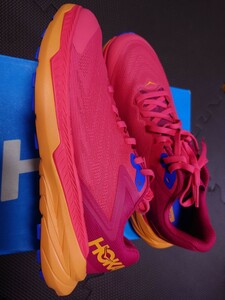 HOKA ONEONE