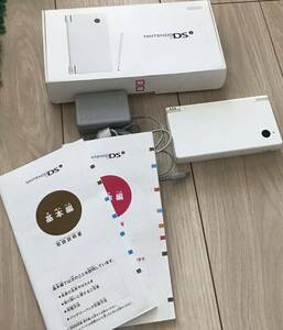 【動作確認済】Nintendo DSI 任天堂 ニンテンドー　ホワイト