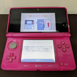 任天堂 ニンテンドー3DS グロスピンク SDHCカード4GB付 動作確認済 初期化済