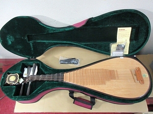 S5627 used China biwa China musical instruments stringed instruments hard case etc. attaching 