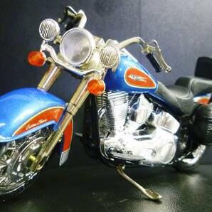 1/18  ハーレーダビッドソン カスタム クラシック ギロイ HARLEY-DAVIDSON CUSTOM CLASSIC GUILOYの画像4