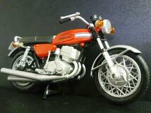 1/24 カワサキ マッハ Ⅲ 500 SS　キャンディトーンレッド 　Kawasaki MACH Ⅲ 500SS_画像4