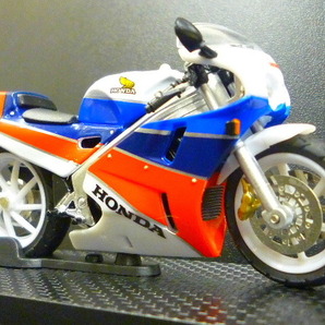 ☆希少出品 1/24 ホンダ  RC30  VFR750R HONDA RC 30  VFR  750R トリコロールカラー 1987 の画像10