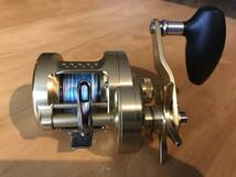 【美品】SHIMANO シマノ 15オシアコンクエスト 301HG ベイトリール　夢屋　ラバーT型パワーハンドルノブM付_画像2