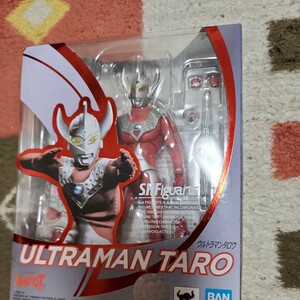 日本国内正規品バンダイS.H.FiguartsS.H.フィギュアーツ未開封新品テープ二度貼りウルトラマンタロウ初版箱痛みあり