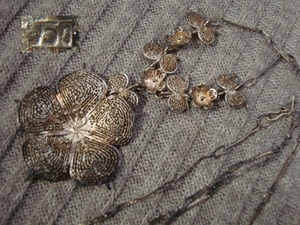 銀線細工 花モチーフ ネックレス 刻印有 約5.85g