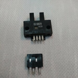 EE-SX670（フォトセンサー） &　 EE-1001のセット　端子にハンダ跡無し　未使用品　オムロン製　モニター点灯と消灯