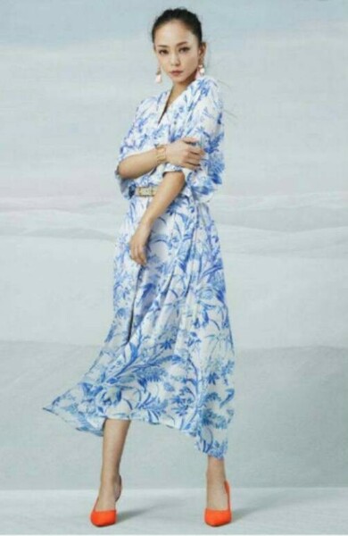 新品タグ付　H&M　安室奈美恵　コラボ　ロングワンピース　羽織りOK　38サイズ