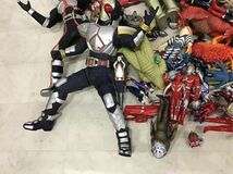 1円〜 同梱不可 ジャンク 仮面ライダーブレイド、ファイズ、ゴジラ、ウルトラマン他 ソフビ等_画像5