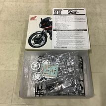 1円〜 アオシマ他 1/12等 カワサキ Z400GP、ホンダ VT250F 他_画像3