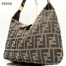 610【極美品】FENDI フェンディ ワンショルダー ショルダーバッグ ズッカ FF金具 アクセサリーポーチ マンマバケット 肩掛け キャンバス_画像1