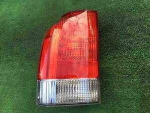  Volvo V70 SB5254AW tail light lamp left under 